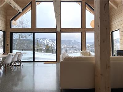 Le Harfng - Vue spectaculaire sur le Mont Edouard  L'Anse-Saint-Jean