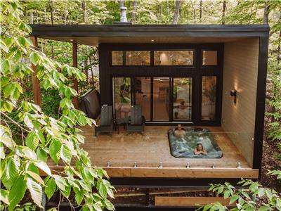 Luxurious mini chalets - spa - access to Lake McGregor