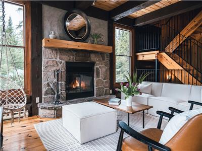 Chalet luxueux en bois + Spa priv  Laurentides 10 min du versant Nord de Tremblant