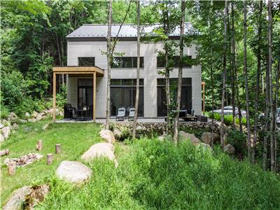 Modern chalet for rent in the Laurentians