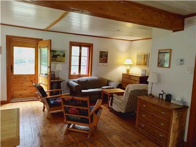 Maison au bord du lac des pins