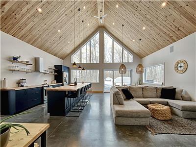 Magnifique chalet  Bolton-Est dans le domaine du Lac Nick