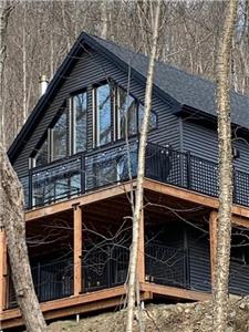 Nouveau chalet en Estrie au domaine du Lac Nick!