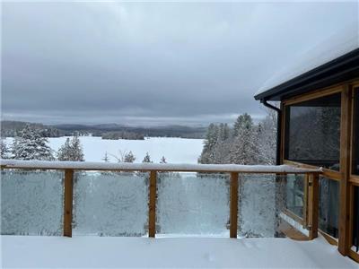 Superb waterfront cottage, located at Lac des Iles - Entrelacs - Laurentides