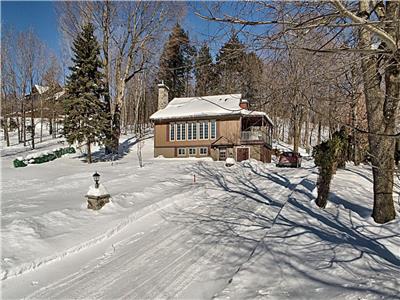 Ski-IN/OUT Bromont 4 BR 3 Bath