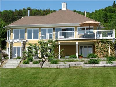 LE CHALET OCANE : RIEN ENTRE LE FLEUVE ET VOUS