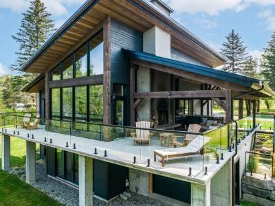 LA VILLA MORRISSON, Moderne & luxueux chalet au bord du Lac-Mgantic - 11 pers., Quai, Spa & Billard