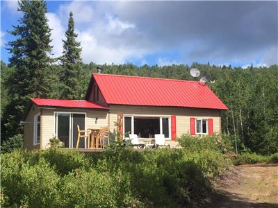 Chalet  vendre Zec La Livre , idal pour la chasse  l'orignal et la pche  la truite mouchete