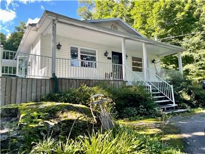 Access to lake Brome, Panache cottage