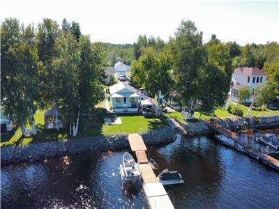 Chalet bord de l'eau