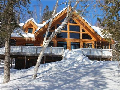 Mazama - Cottage by the lake with sauna and jacuzzi located on a large land surrounded by nature