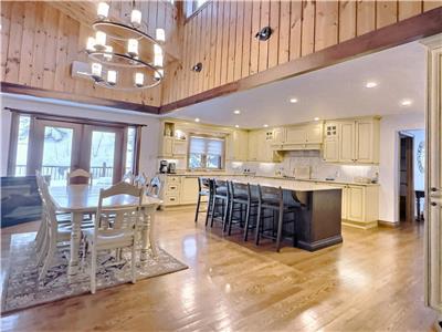 Spacieux Chalet familial / Laurentides / 15 min de Saint-Sauveur