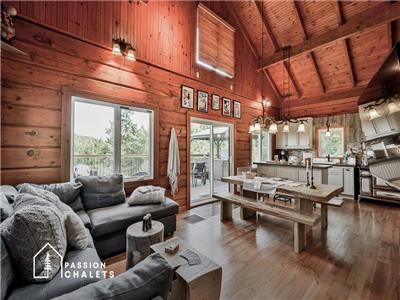 * PASSION CHALETS * | CHALET ST-GAB | CHIC RUSTIQUE - SPA - LAC & EMBARCATIONS - BABY-FOOT - FOYERS