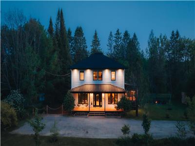 Sublime - Tremblant, spa, foyer, plage