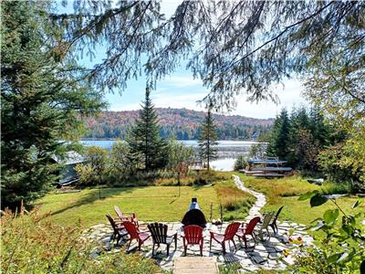 Lakefront picturesque chalet | Boats, gazebo, BBQ, dock, shallow shore, hiking.