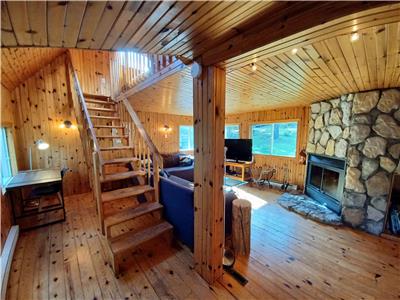 Chalet pittoresque sur bord de lac | Embarcations, gazebo, BBQ, quai, rive peu profonde, rando