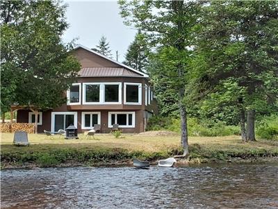 Chalet Le Soleil chasse, pche et VTT, bord de rivire