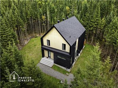 * PASSION CHALETS *| LE PETIT FRONTENAC | SPA - SAUNA - POOL - BILLIARDS - FIREPLACE - PRESTIGE