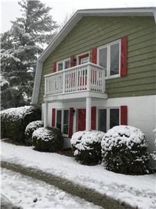 Maple ski Cottage