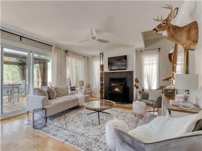 * PASSION CHALETS *| LE CÉLADON | SPA - LAKEFRONT - FIREPLACE - SNOWMOBILE - SANDY BEACH -WATERCRAFT