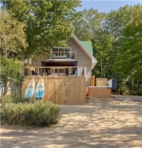 * PASSION CHALETS *| LE CLADON | SPA - BORD LAC - FOYER - MOTONEIGE - PLAGE - EMBARCATIONS - QUAI
