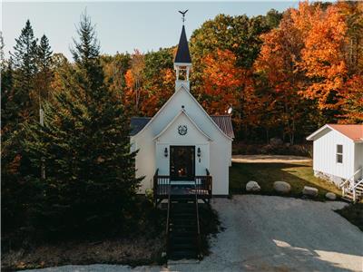 * PASSION CHALETS * | LA CHAPELLE - SAUNA & SPA | BILLARDS - WATER ACCESS - FIREPLACES - UNIQUE