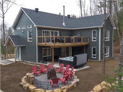 Spa et table de billard | Chalet D-tente