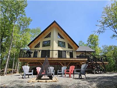 * PASSION CHALETS * | LE BOIS | SPA - ACCS AU LAC - EMBARCATIONS - BBQ - FOYERS - TABLES DE JEUX