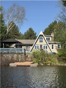 Chalet chaleureux au bord du lac Plaisant  St-lie-de-Caxton