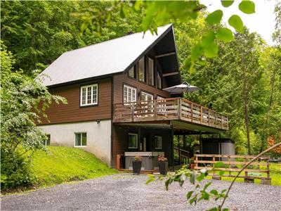 Hôtel à la maison - Le Carlton avec spa et nature!