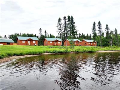 Chalet sur le Bord du Lac Eden