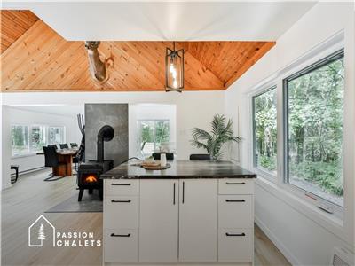 * PASSION CHALETS * | LE CHEVREUIL | SPA - FOYERS - BBQ - TOUT ÉQUIPÉ - MODERNE - DÉTENTE -PLEIN AIR