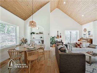 * PASSION CHALETS * | LE SOMMET | LAKE ACCESS - WATERCRAFTS - GAME TABLES - BBQ - FIREPLACES