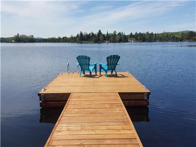 Charming Lakefront Chalet with Spa – Sleeps 6