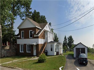 Apartment in Saint-Siméon with private land and superb view of the river