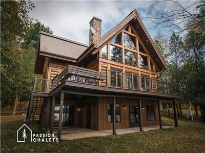 * PASSION CHALETS * | PRESTIGE | BOIS ROND - BORD DE LAC - PLAGE - KAYAKS - BBQ - FOYER EXTÉRIEUR