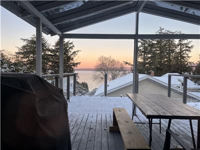 Cozy Chalet Familial au Lac-Brome