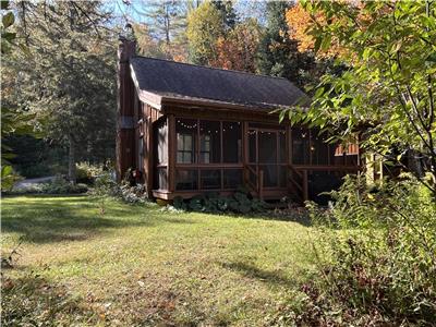 Le Grizzly - Chalet bord de l'eau, spa, foyer