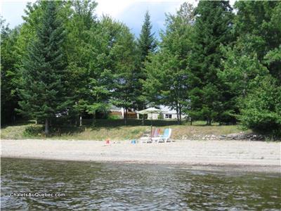 Chalet M.L. (1.5 km from Baie-des-sables )   N/Rf. :  tablissement no 140862