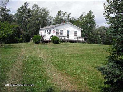 Chalet La Nature New Brunswick Cap Pel, prs de Shdiac