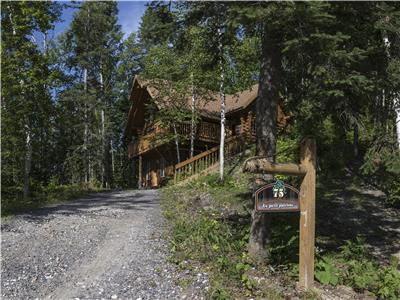 Magnificent log chalet for rent in Lac-Saint-Jean !