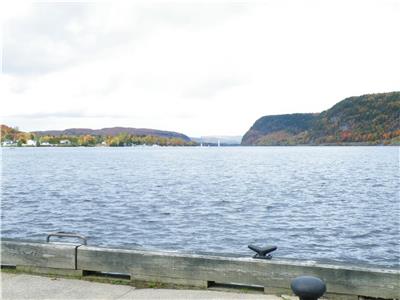 Chalet et SPA AVEC ACCS GRATUIT AU PARC DE LA MAURICIE-2024 (7 PERS.)