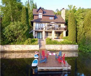 Le Majestueux, Bord de l'eau, Spa, BBQ & Ski.