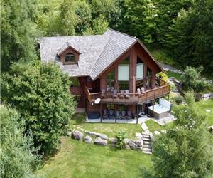 Le Prestigieux, Bord de l'eau, Spa, BBQ, Golf & Ski.