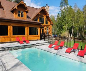 Chalet Silver Fox Spa (Fiddler Lake)
