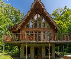 Chalet Chinook Mont-Tremblant - Bord de lac en bois rond avec 5 Chambres, Spa priv(Lac aux bleuets)