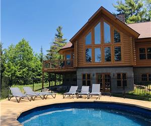 Chalet White Wolf Spa (Fiddler's Lake)