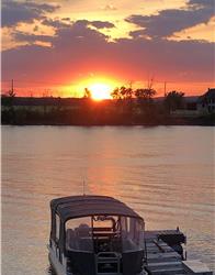 Amateurs de coucher de soleil, de sport Nautique ou de pêche