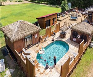 Big luxurious log cabin RESORT style for 25 ppl | hot tub, sauna, pool, game room