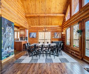 Chalet LE GRAND DUC - 5 BR Cottage w/ Hot Tub near Tremblant/Sleep 16